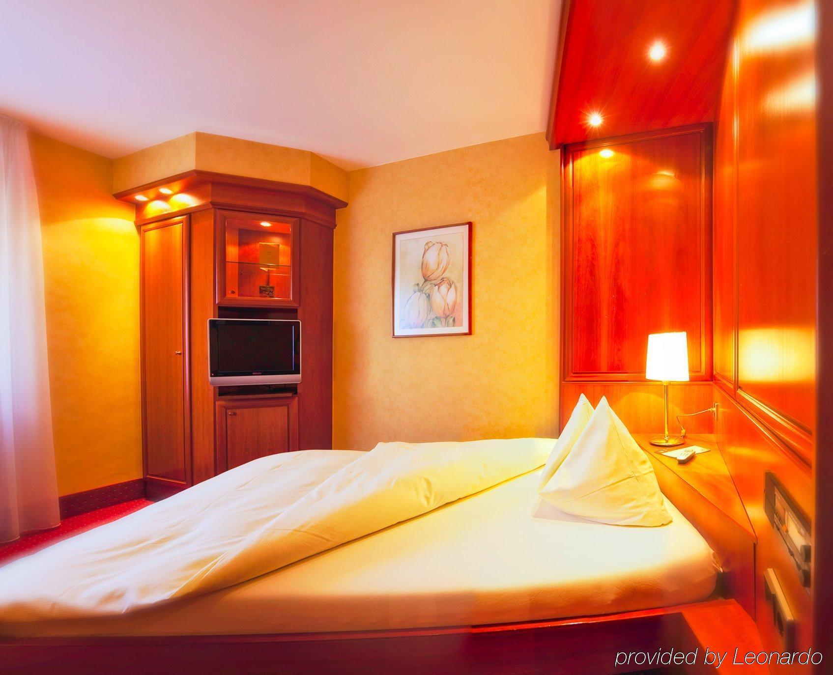 שטוטגרט Hotel Azenberg מראה חיצוני תמונה